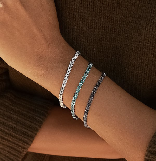 Bracelet couture APM Monaco argent incrusté de cristaux vue 2