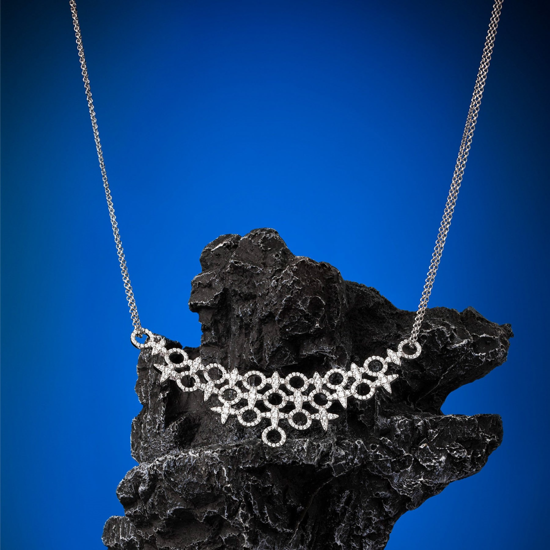 Collier APM Monaco ajustable double chaîne météorites et cercles en argent 925 vue 3