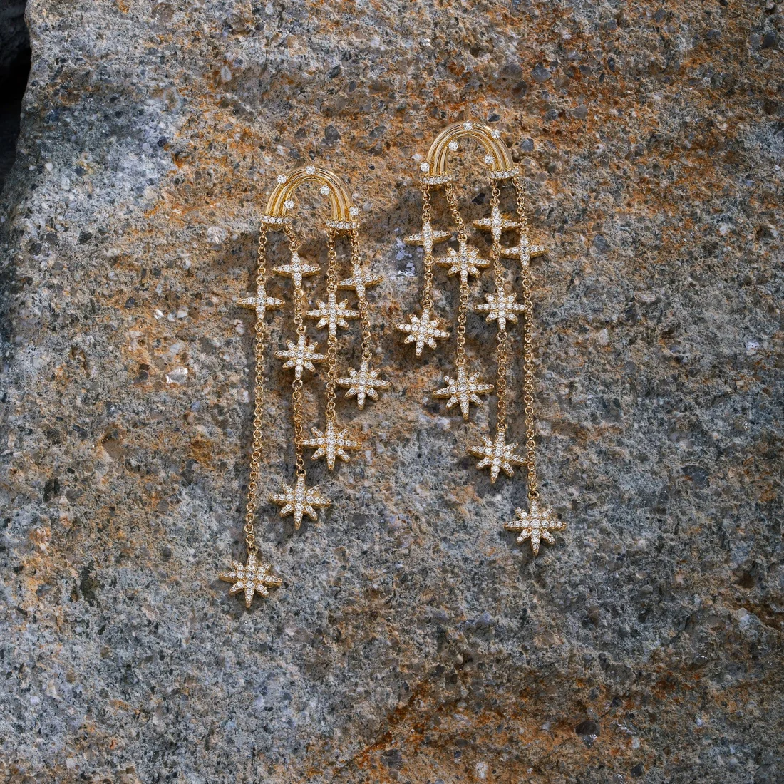 Boucles d'oreilles longues APM Monaco Météorites plaqué or jaune - Réf. YE14492OX vue 4