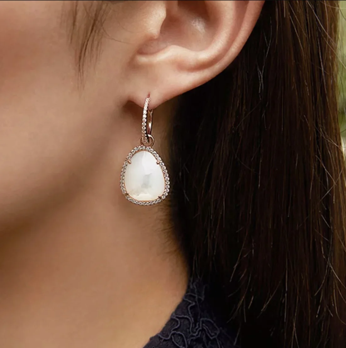 Boucles d'oreilles APM Monaco AE036-110257 en argent 925, placage or rose et zirconium blanc pour femme vue 2