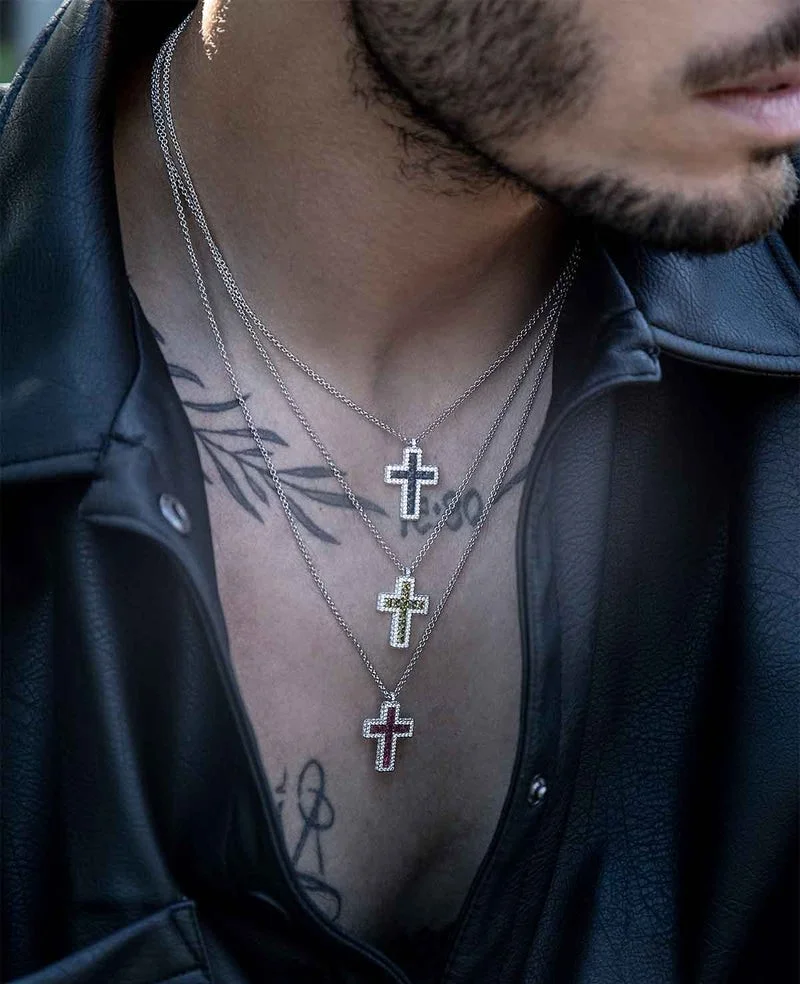 Collier unisexe APM Monaco Croix pavée fuchsia en argent 925, Réf. AC7123XRR vue 3