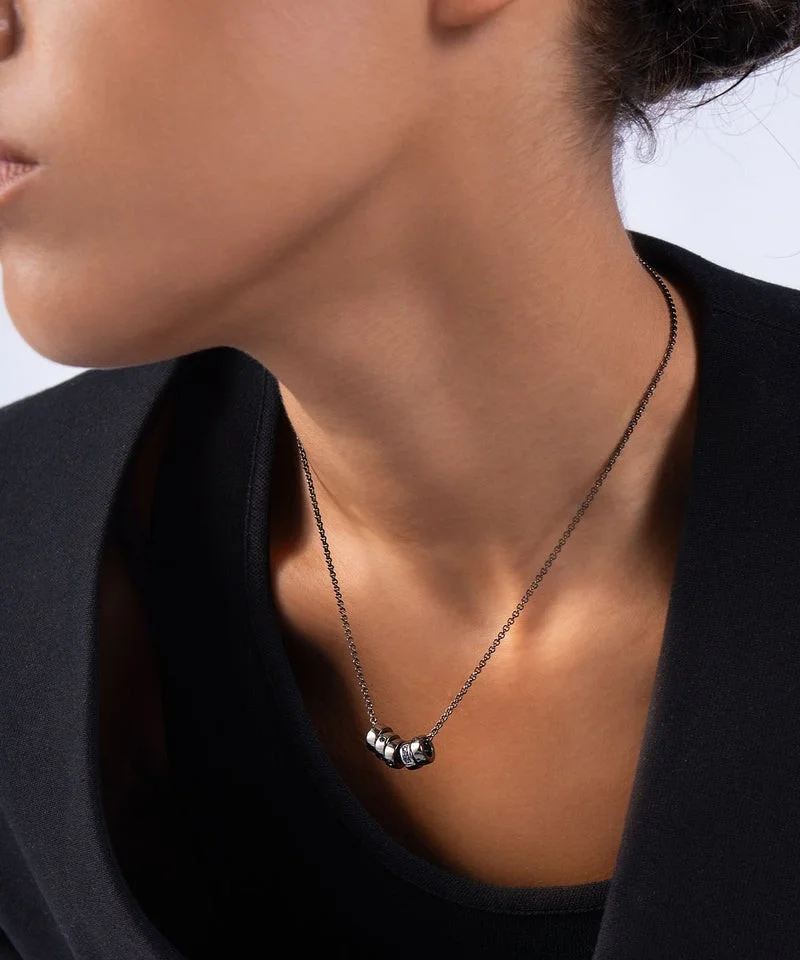 Collier APM Monaco AC6897KBR unisexe noir avec cristaux bleus Morse Code Smile vue 3