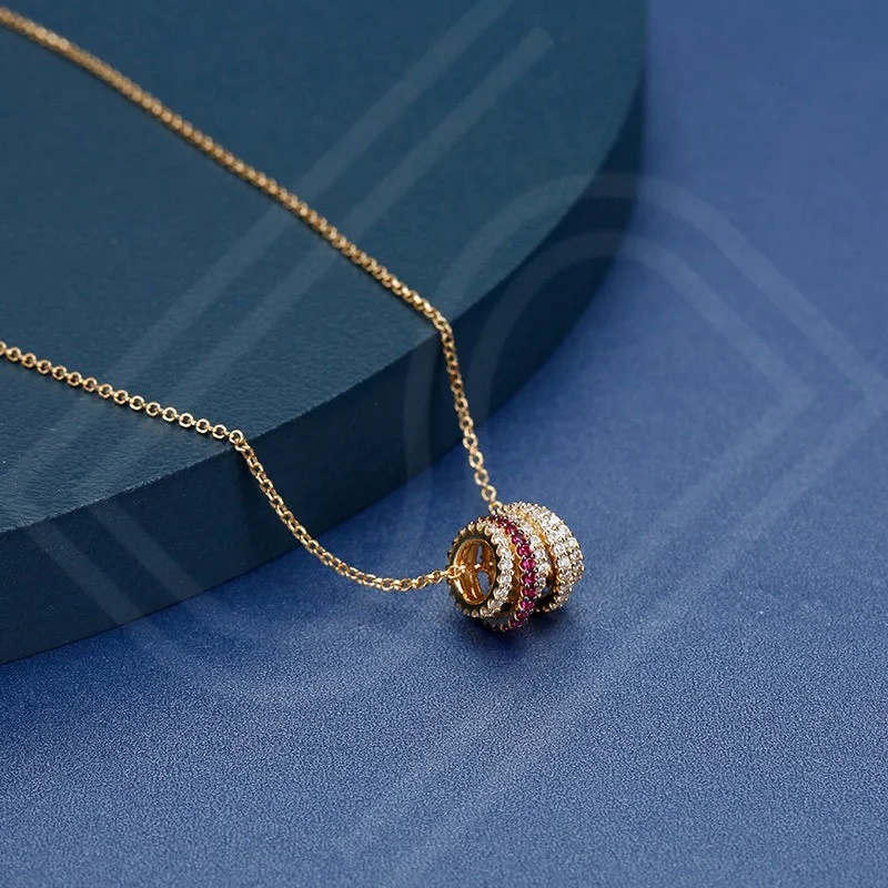 Collier APM Monaco AC4693XKRY en plaqué or jaune avec anneaux et cristaux pour femme vue 5