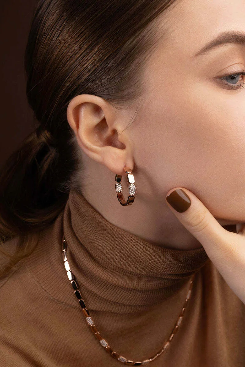 Boucles d'oreilles créoles miniatures APM Monaco Yacht Club plaqué or rose 18K micropavées de zircons - Réf. PE15769OX vue 2