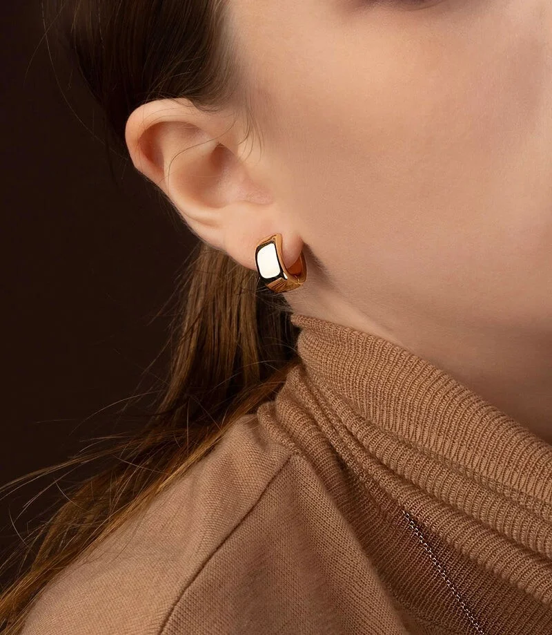 Boucles d'oreilles APM Monaco x Charles Leclerc YE15402 en métal plaqué or rose 18 carats, couleur jaune, pour femme vue 2