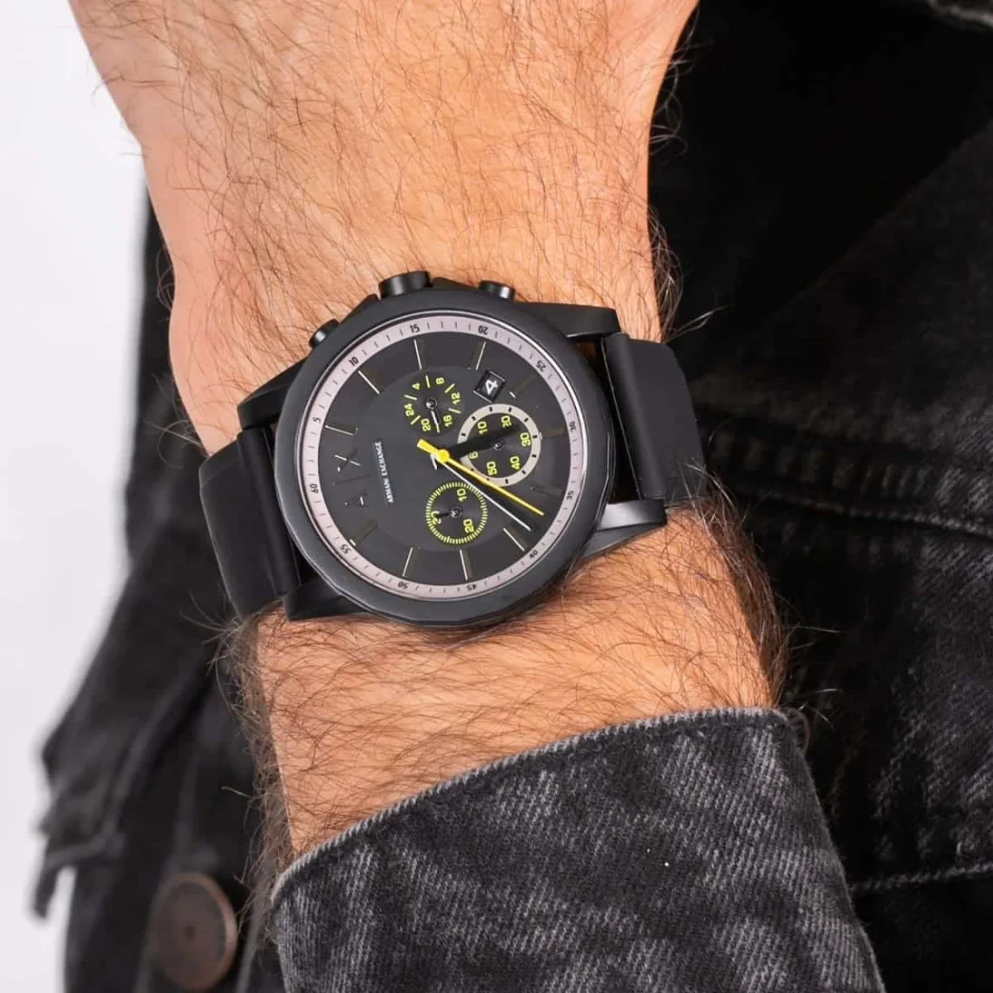 Montre Homme Armani Exchange AX1343 - Boîtier Silicone Noir 44mm, Bracelet Silicone Noir vue 4