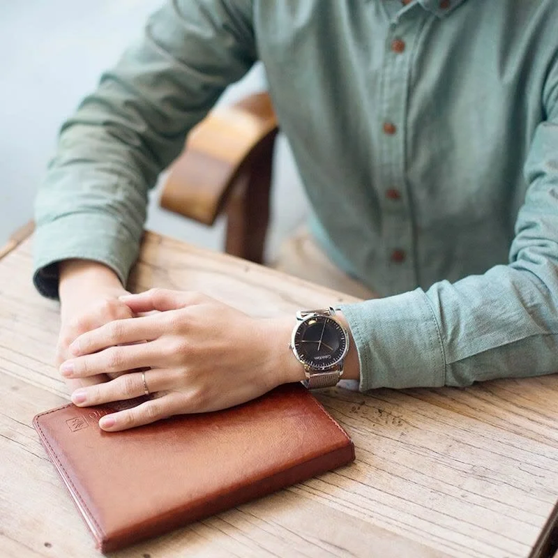 Montre Homme Calvin Klein K2G2G121 - Cadran Noir et Bracelet Maille Milanaise Argent vue 3