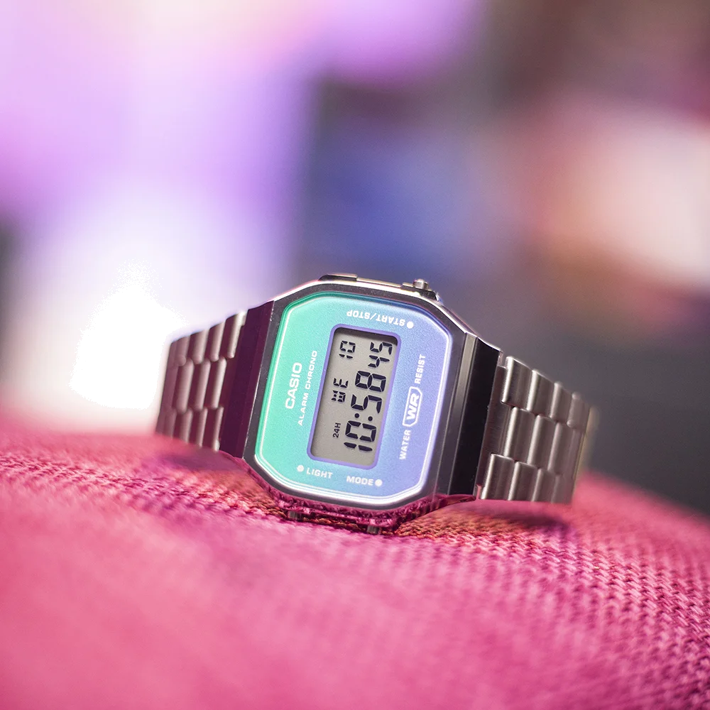 Montre Casio Vintage A168WER-2AEF - Acier Inoxydable, Cadran Bleu Digital - Unisexe vue 2