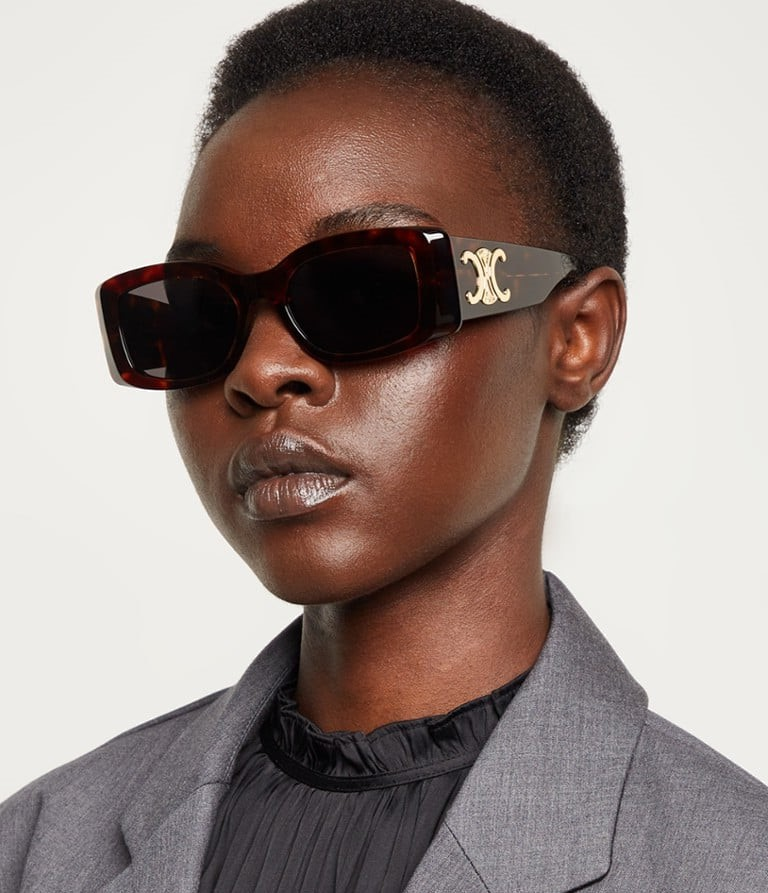 Lunettes de soleil Celine Triomphe XL 01 CL40282U en acétate avec logo XL - Ecaille vue 3