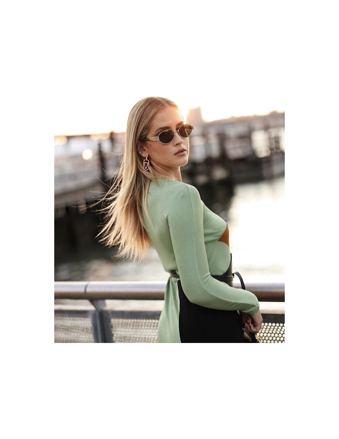 Lunettes de soleil Celine Triomphe 01 - Monture métal ovale CL40235U - Femme vue 4