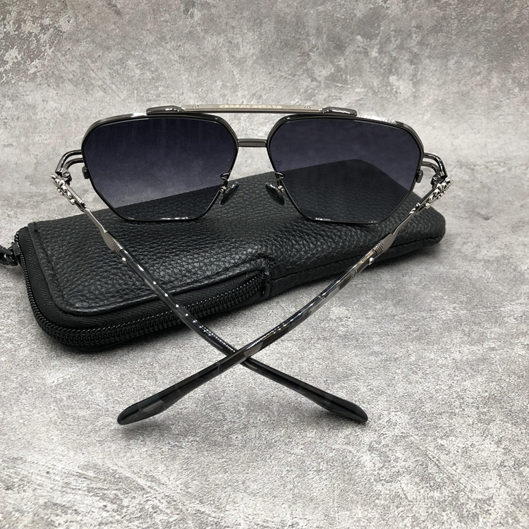 Lunettes de soleil Chrome Hearts Ripping forme aviator en métal - Noir vue 4