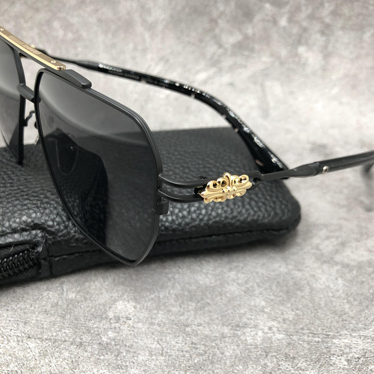 Lunettes de soleil Chrome Hearts Ripping forme aviator en métal - Noir - Or vue 2