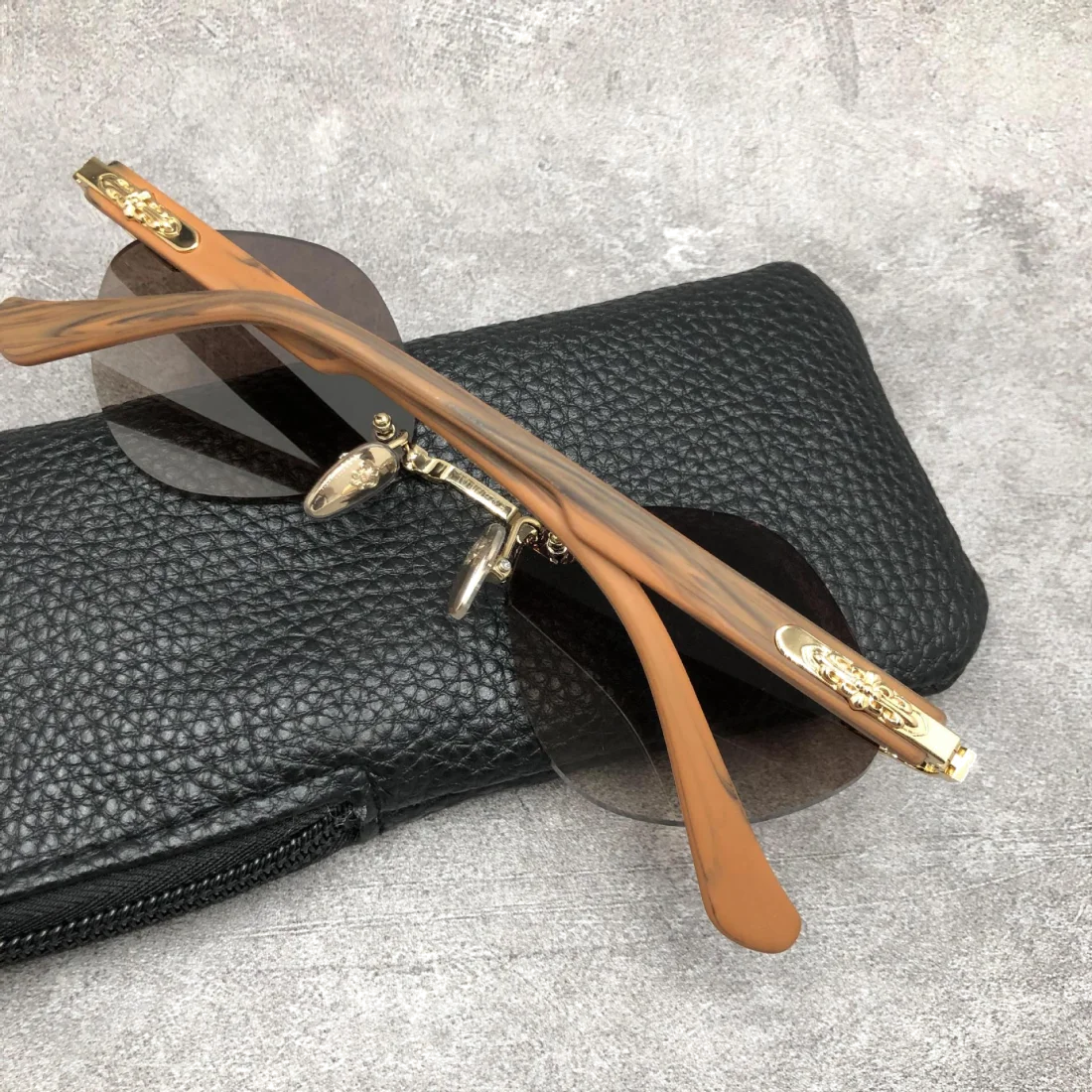 Lunettes de soleil Chrome Hearts Diamond CH8132 BH/SS - Monture plastique géométrique, verres marron vue 7