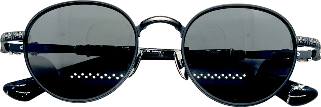 Lunettes de soleil Chrome Hearts unisexe, monture ronde métal noir mat, réf. 110034 vue 3