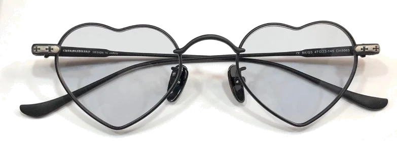 Lunettes de Soleil Chrome Hearts Beam 110046 - Monture Coeur Métal Noir Verres Gris pour Femme vue 2