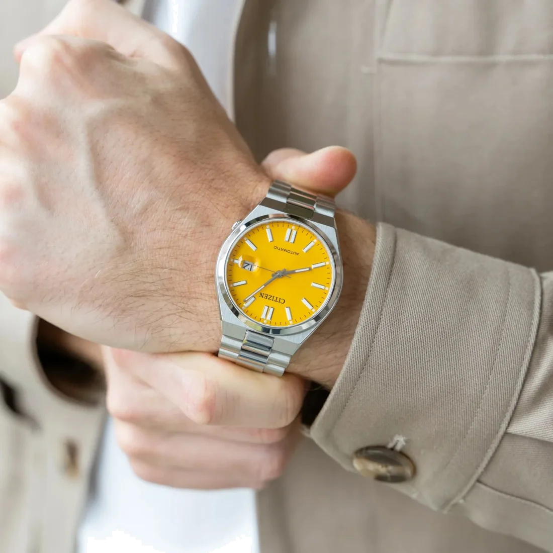 Citizen Tsuyosa NJ0150-81Z - Montre automatique homme cadran orange et bracelet acier vue 6