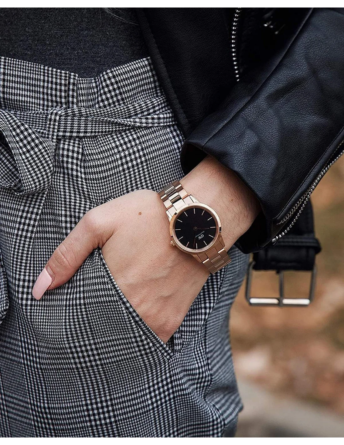 Montre Femme Daniel Wellington DW00100212 Iconic Link - Cadran Noir, Boîtier et Bracelet Acier Or Rose 32mm vue 3