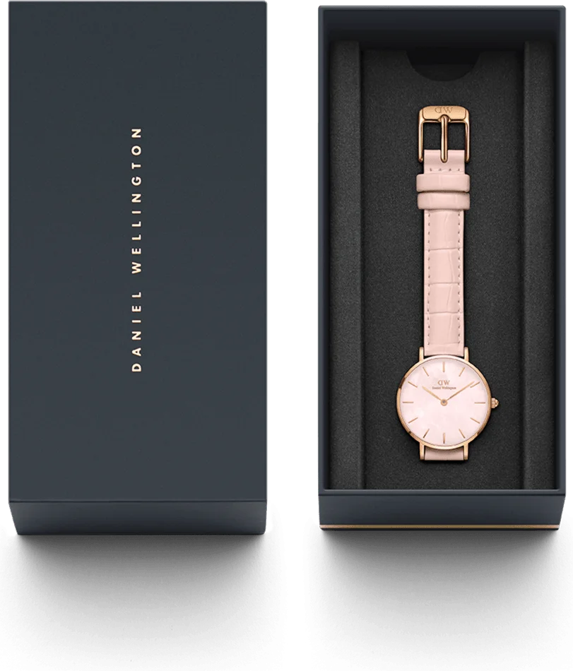Montre Femme Daniel Wellington Petite Rouge DW00100511 - Boîtier Or Rose 28mm, Cadran Nacre Rose, Bracelet Cuir vue 4