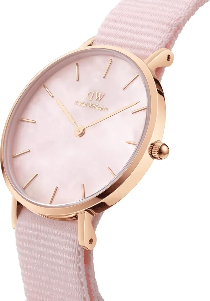 Montre Femme Daniel Wellington Petite Coral DW00100512 - Boîtier Or Rose 28mm, Cadran Nacre Rose, Bracelet Nato vue 2