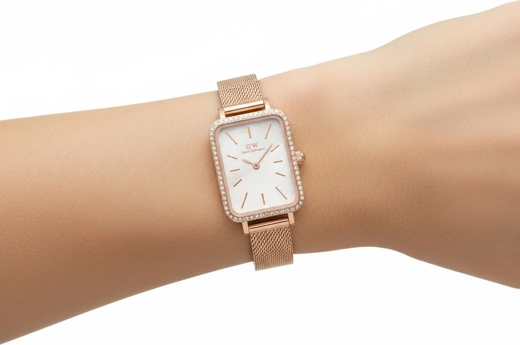 Montre Femme Daniel Wellington DW00100674 Quadro Lumine, Boîtier Or Rose Rectangulaire 26mm avec Cristaux vue 4