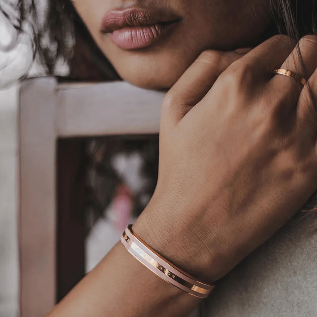 Bracelet Daniel Wellington Emalie Dusty Rose en acier poli doré or rose DW00400010 Taille S vue 5