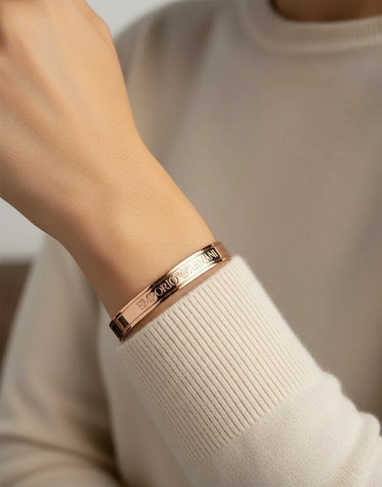 Bracelet manchette Emporio Armani en acier plaqué or rose - Réf. 112249 - Taille S pour femme vue 3