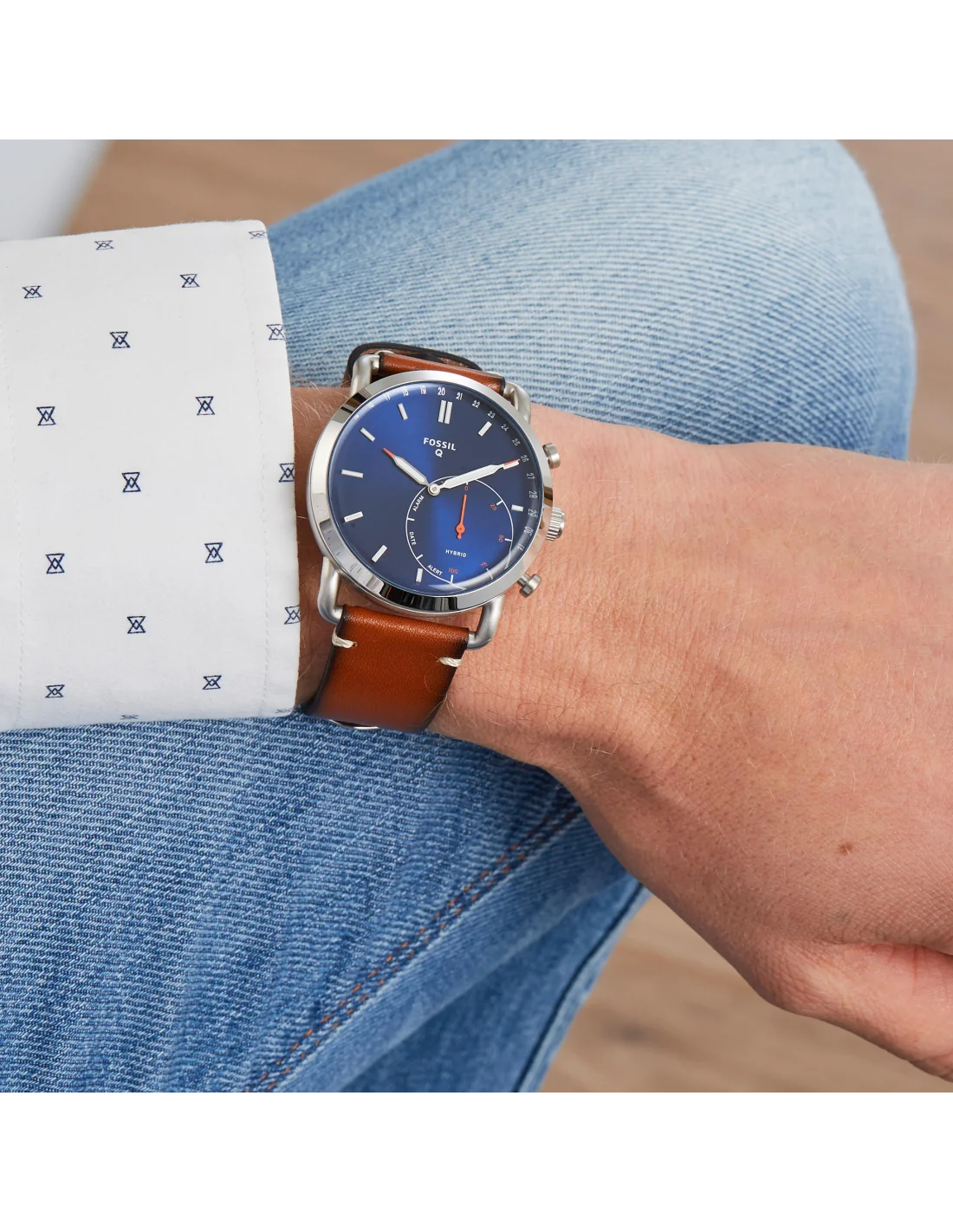 Montre Connectée Hybride Fossil Q Commuter FTW1151 bracelet cuir vue 3