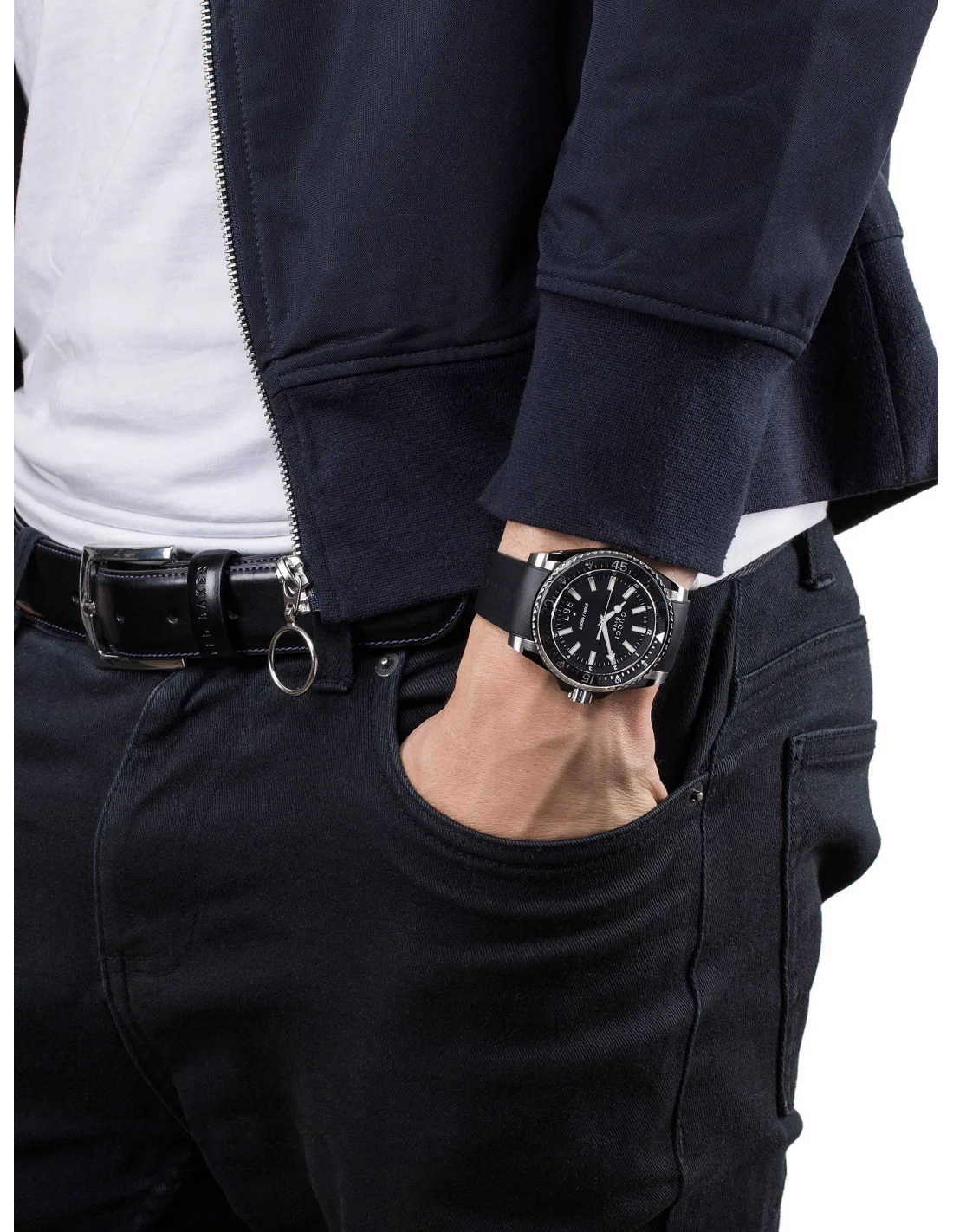 Montre Gucci Dive Homme YA136204 - Boîtier Silicone, bracelet caoutchouc noir vue 3