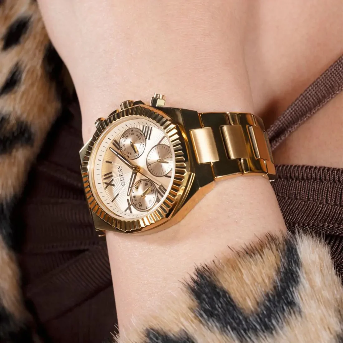 Montre Guess GW0769L2 Femme en Acier Doré Multifonctions vue 5