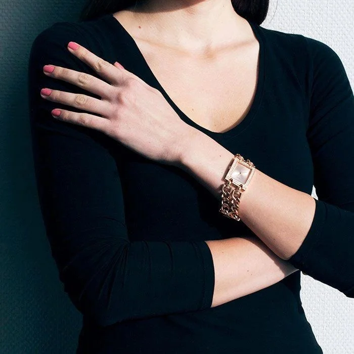 Montre Femme Guess W0072L3 - Cadran et Bracelet Double Chaîne en Acier Or Rose vue 3