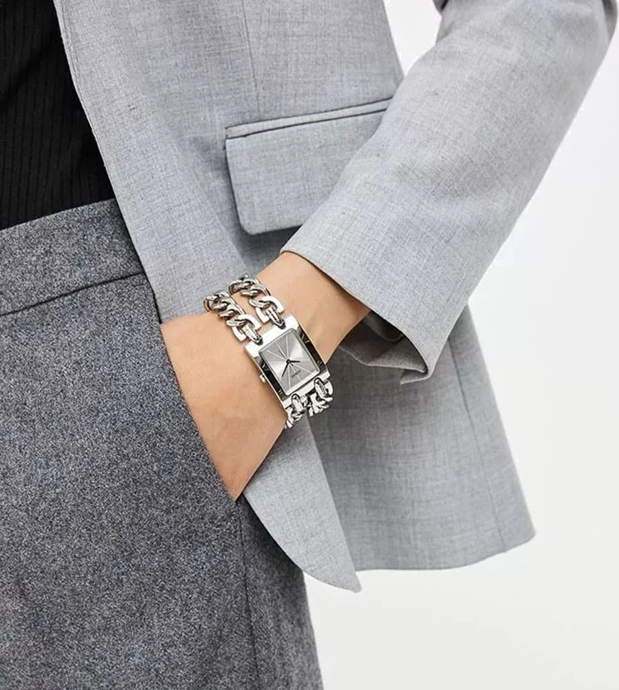 Montre Femme Guess W1117L1 Heavy Metal - Cadran et bracelet chaîne en acier argenté vue 6