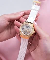 Montre Femme Guess Athena GW0409L2 bracelet blanc en silicone boitier doré vue 6