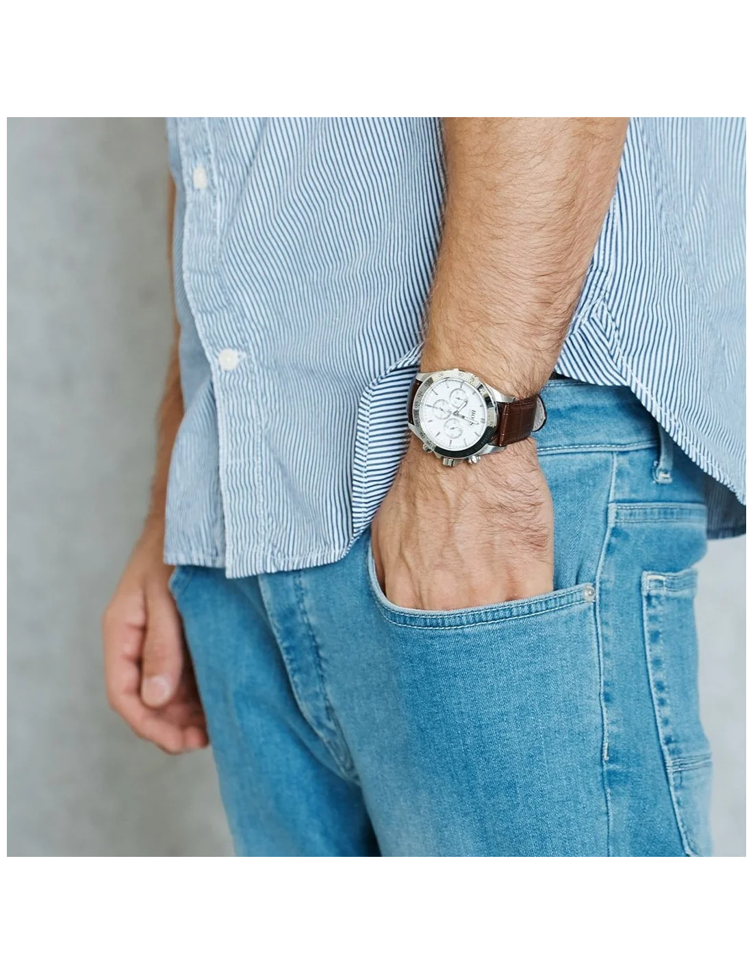 Montre Homme Hugo Boss 1513175 Chronographe Sport Cadran Argent Bracelet Cuir Marron vue 4