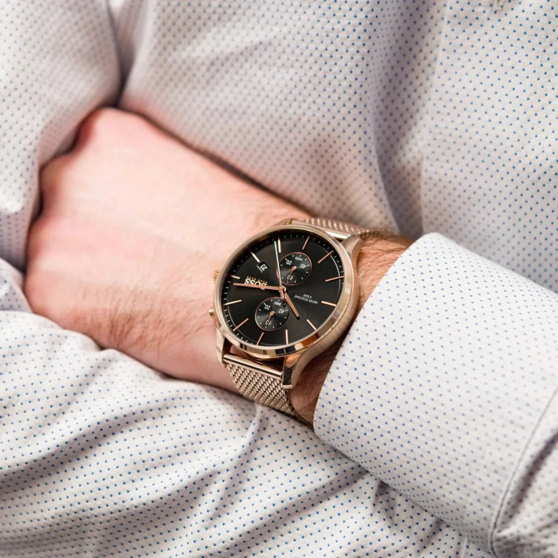Montre Homme Hugo Boss Integrity 1513806, Boîtier Or Rose, Cadran Noir, Bracelet Maille Milanaise vue 4