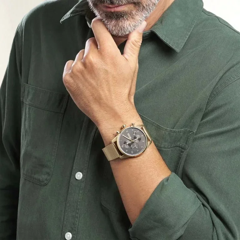 Montre Homme Hugo Boss Skymaster 1513838, Cadran Noir, Boîtier et Bracelet Maille Milanaise Or vue 3