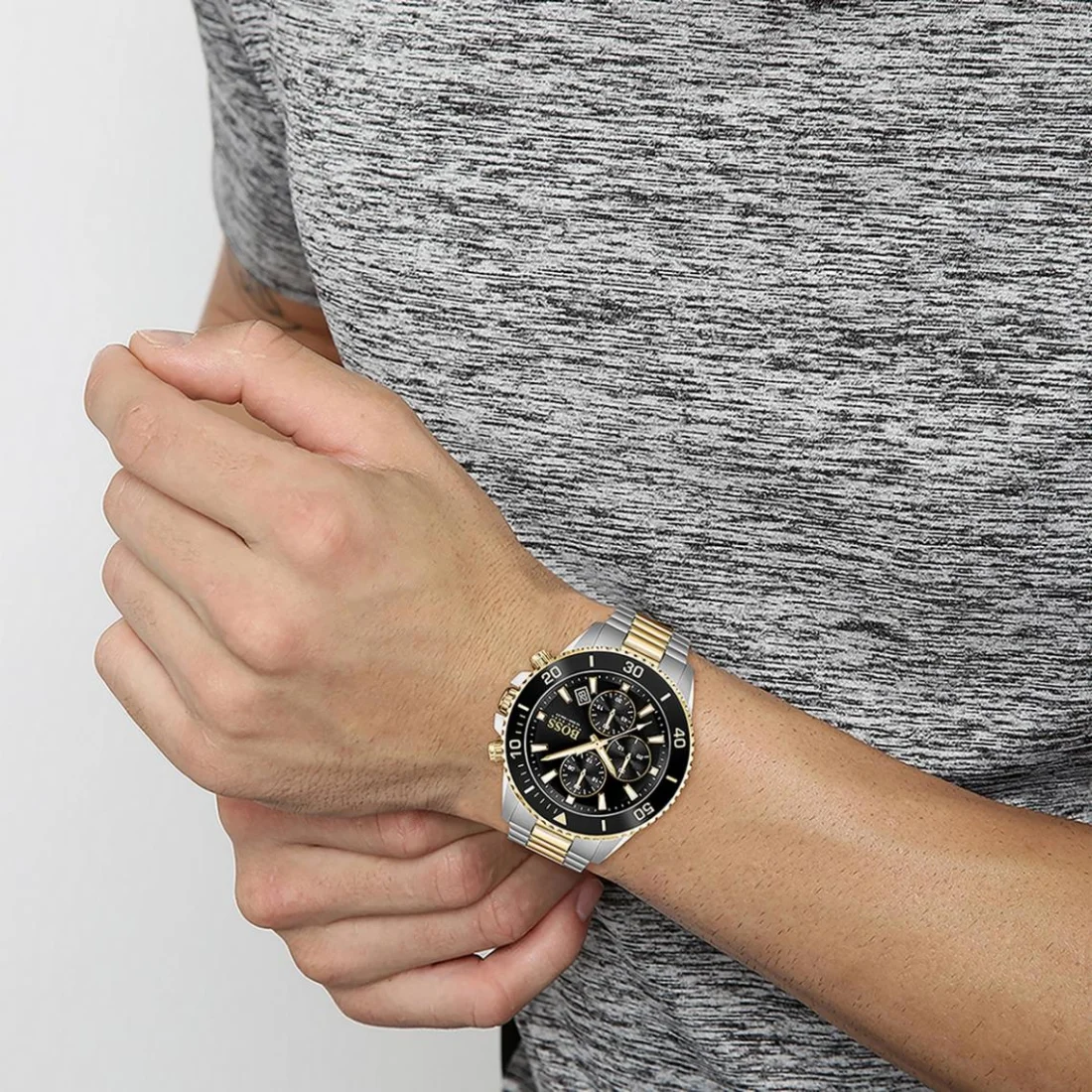 Montre Homme Hugo Boss Admiral 1513908 Chronographe Bicolore Acier/Or Cadran Noir vue 4