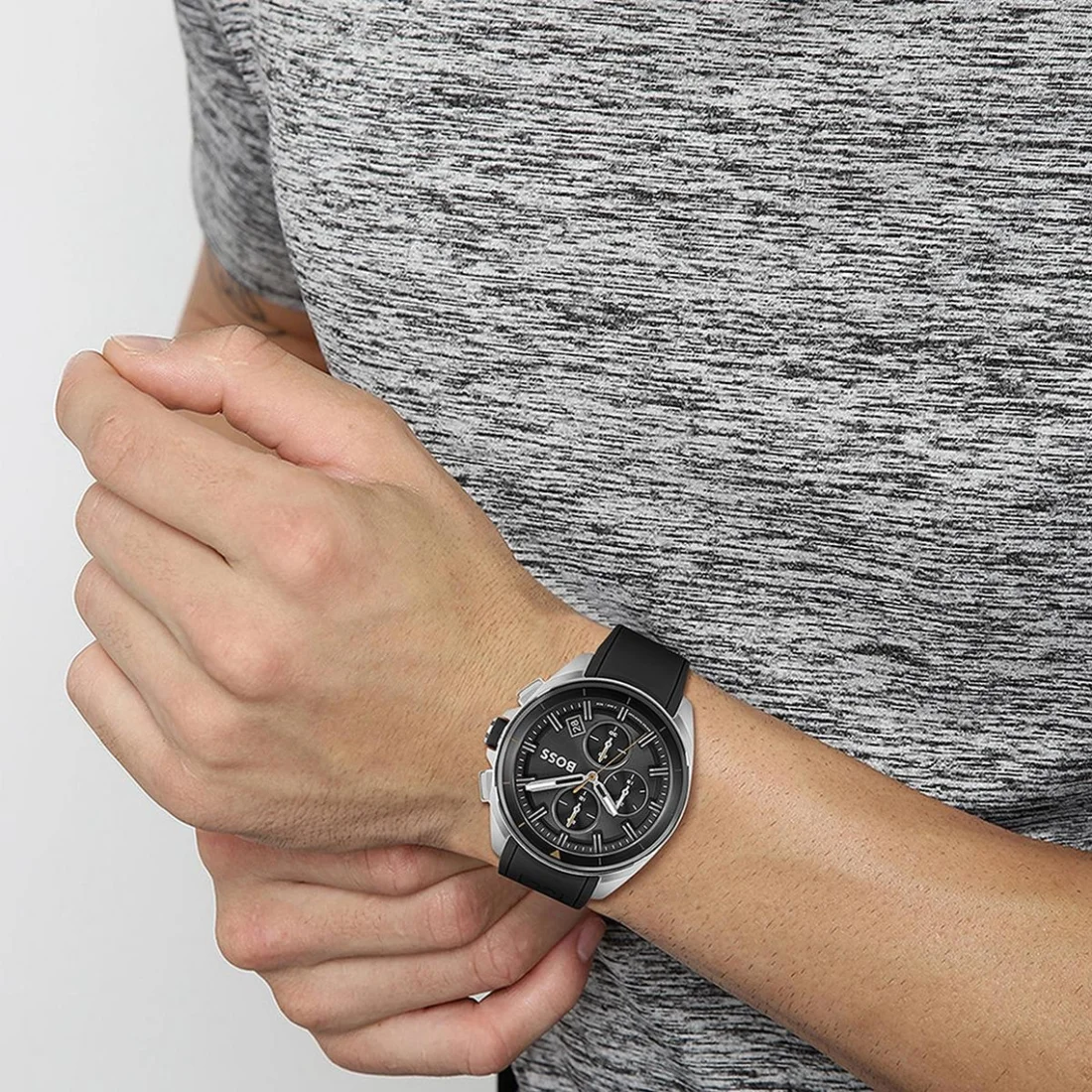 Montre Homme Hugo Boss Athleisure Volane Noire 1513953 - Cadran 44mm, Bracelet Silicone vue 4