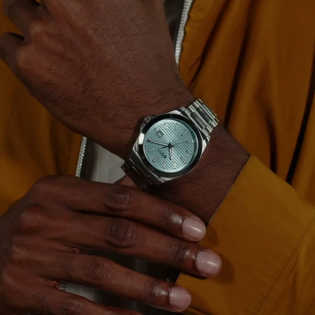 Montre Homme Hugo Boss 1514171 Strike - Cadran Turquoise & Bracelet Acier Argenté vue 4