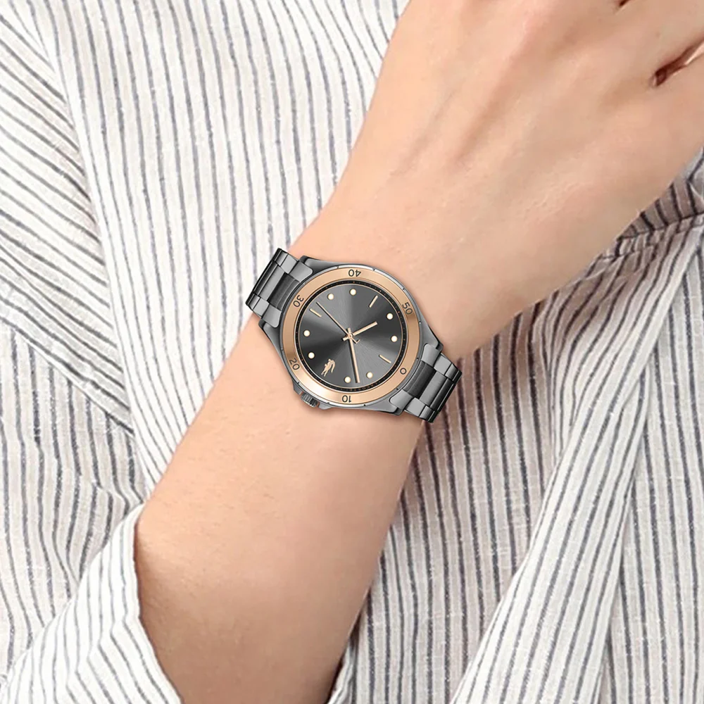 Montre Lacoste Swing 2001224 pour Femme - Cadran et bracelet acier gris vue 4