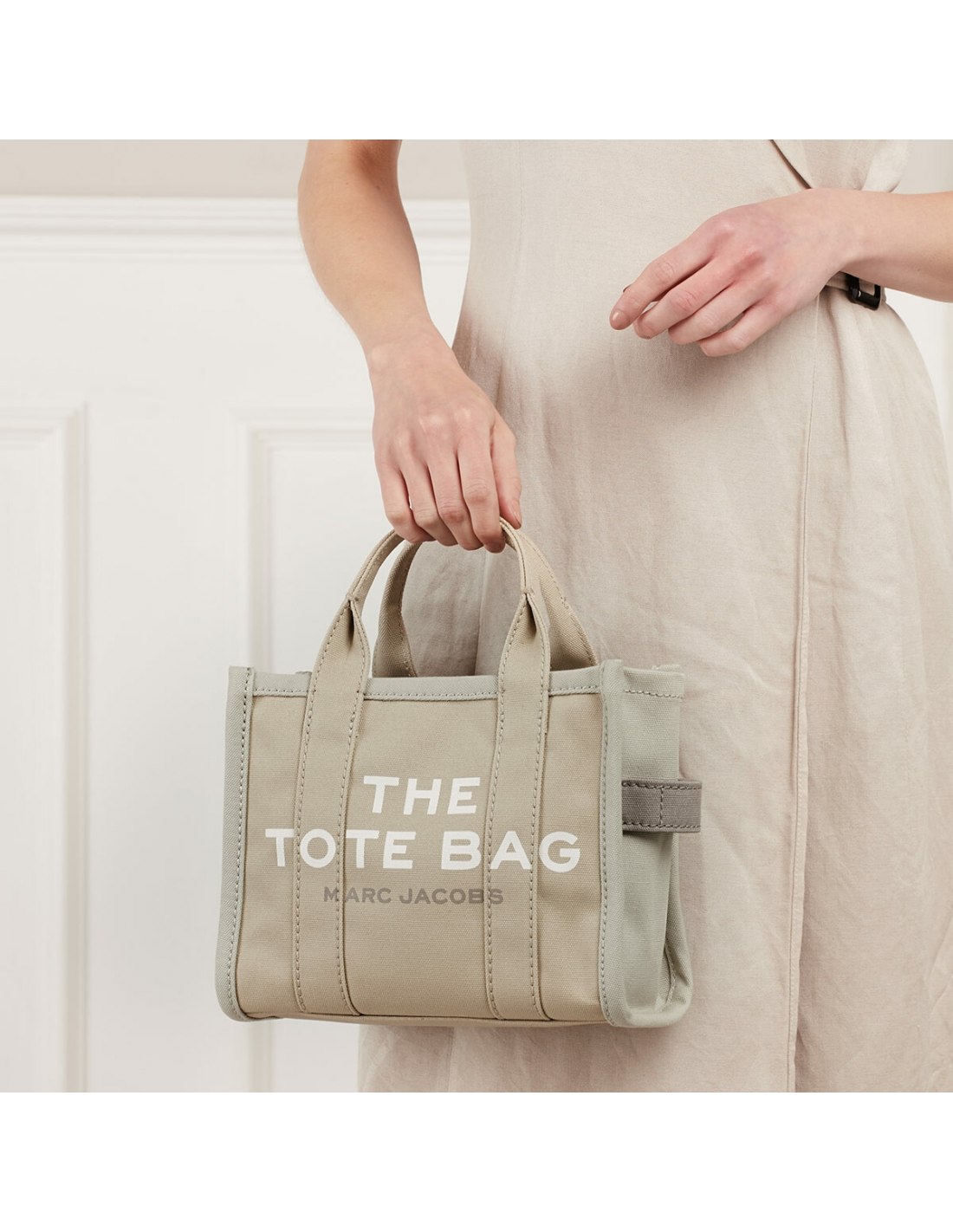 Sac à main Marc Jacobs The Mini Tote Bag en toile - Beige - Gris vue 4