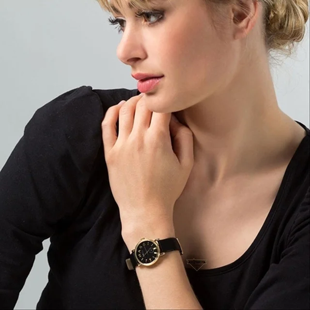 Montre Femme Marc Jacobs Baker MBM1273 - Cadran noir, boîtier or rose, bracelet cuir vue 3