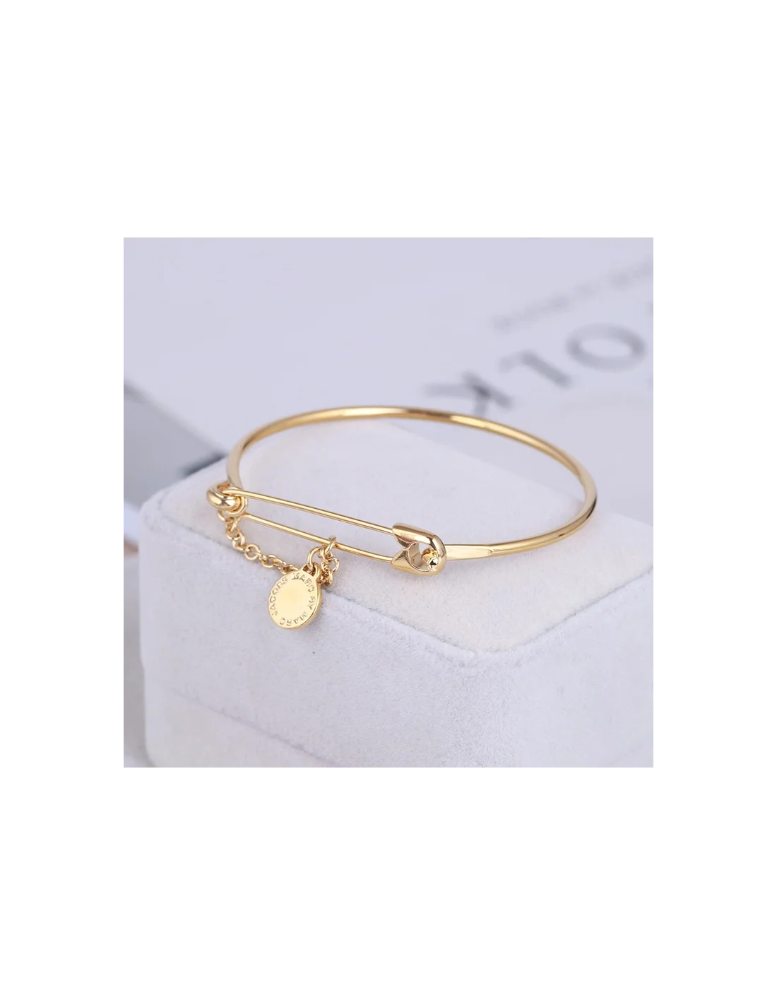 Bracelet Marc by Marc Jacobs épingle de sureté en acier inoxydable doré vue 3