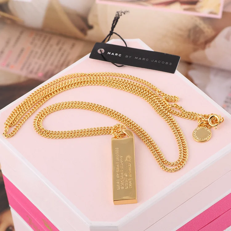 Collier chaine Marc by Marc Jacobs en acier plaqué doré avec plaque logo - Réf. M3PE597/80096 vue 2