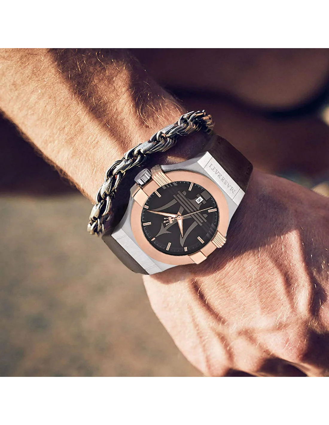 Montre Homme Maserati Potenza R8851108014, cadran noir, boîtier argent, bracelet cuir marron vue 4