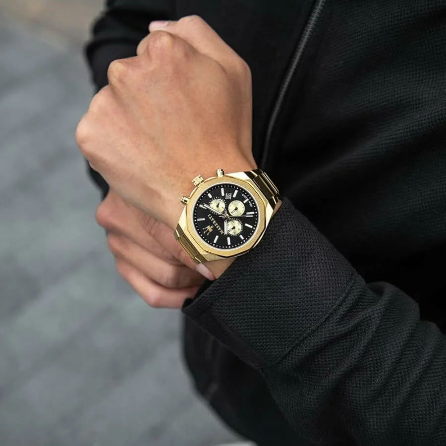 Montre Homme Maserati Stile R8873642001 en acier doré jaune et cadran noir vue 5