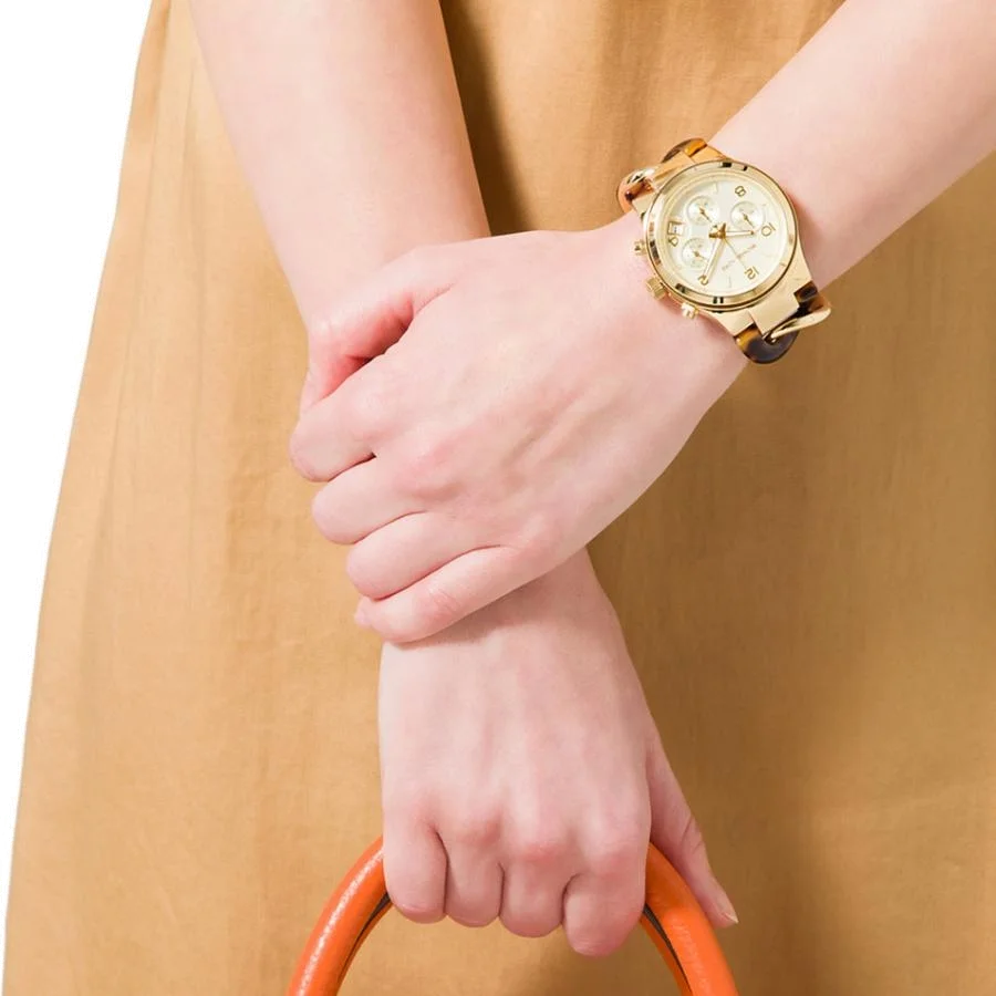 Montre Michael Kors MK4222 Runway Femme - Cadran marron, bracelet or torsadé vue 5