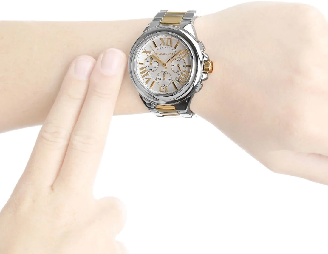 Montre Femme Michael Kors MK5653 Camille - Cadran Blanc, Bracelet Acier Inoxydable Bi-ton Argenté et Doré vue 3