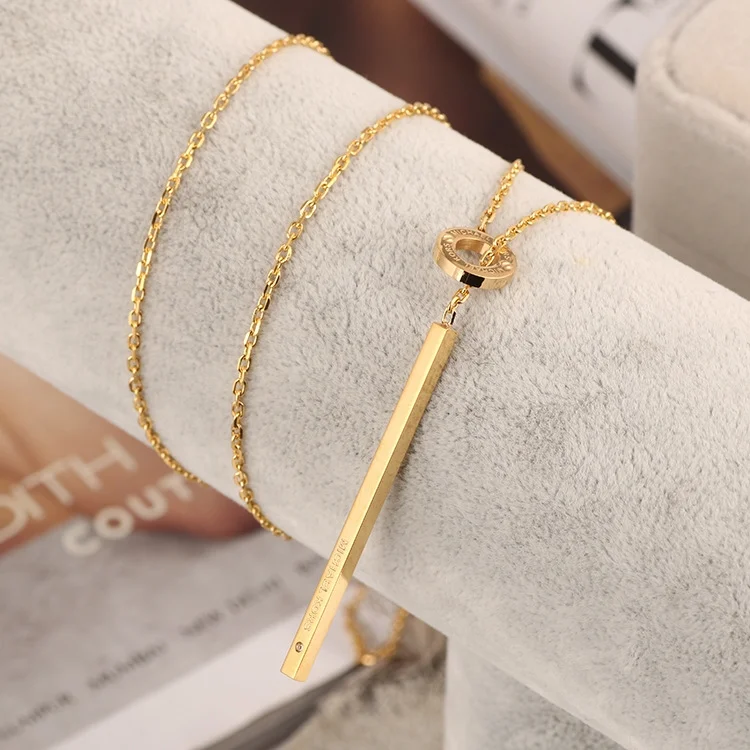 Collier Michael Kors Lariat MKJ4681710 avec barre pendante 3D en acier inoxydable doré vue 4