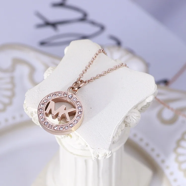 Collier Michael Kors MKJ4734791 en acier inoxydable avec logo MK orné de brillants vue 4