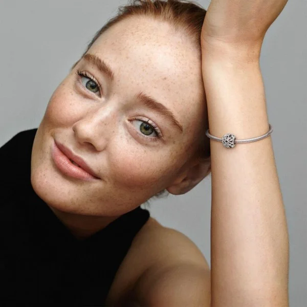 Charm Pandora 791282 en Argent 925, Fleur Ajourée Perlé, pour Femme vue 3